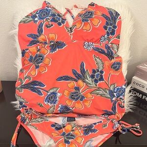Beach Bump V-Neck Tankini 2 Piece Swimsuit Floral Orange and Floral Size M